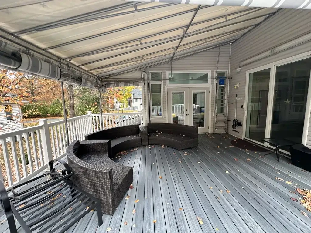 Roll-up awning installation - awning2